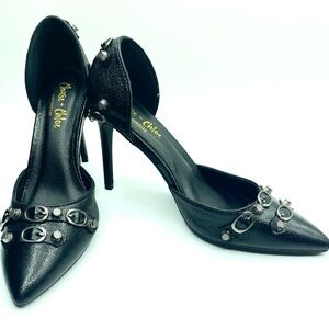 Chic Black Heels with Buckle Detail